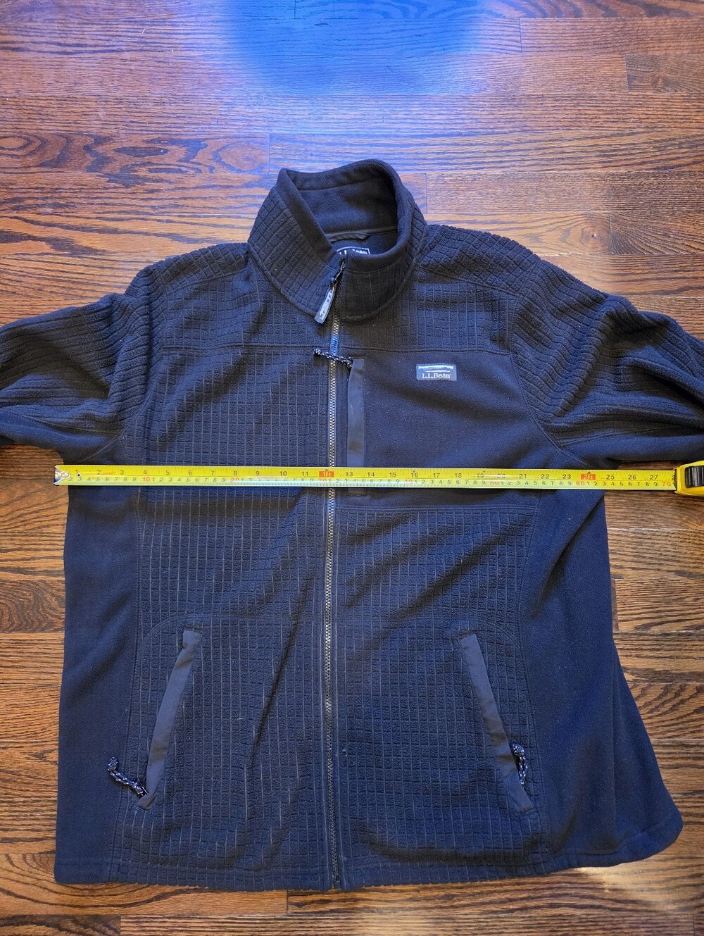 L.L. Bean Men's Black Full-Zip Quilted Fleece Jacket - Picture 3 of 6